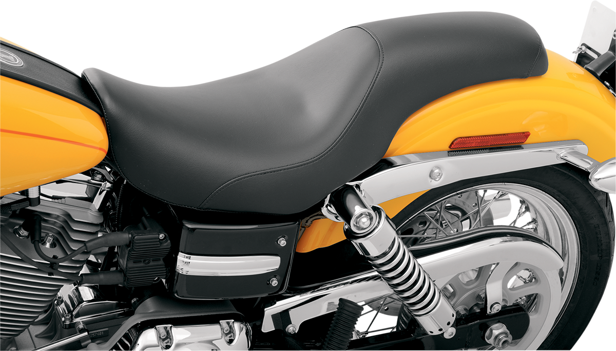 SADDLEMEN Seat - Profiler - Black - Smooth - Dyna '06-'17 806-04-047